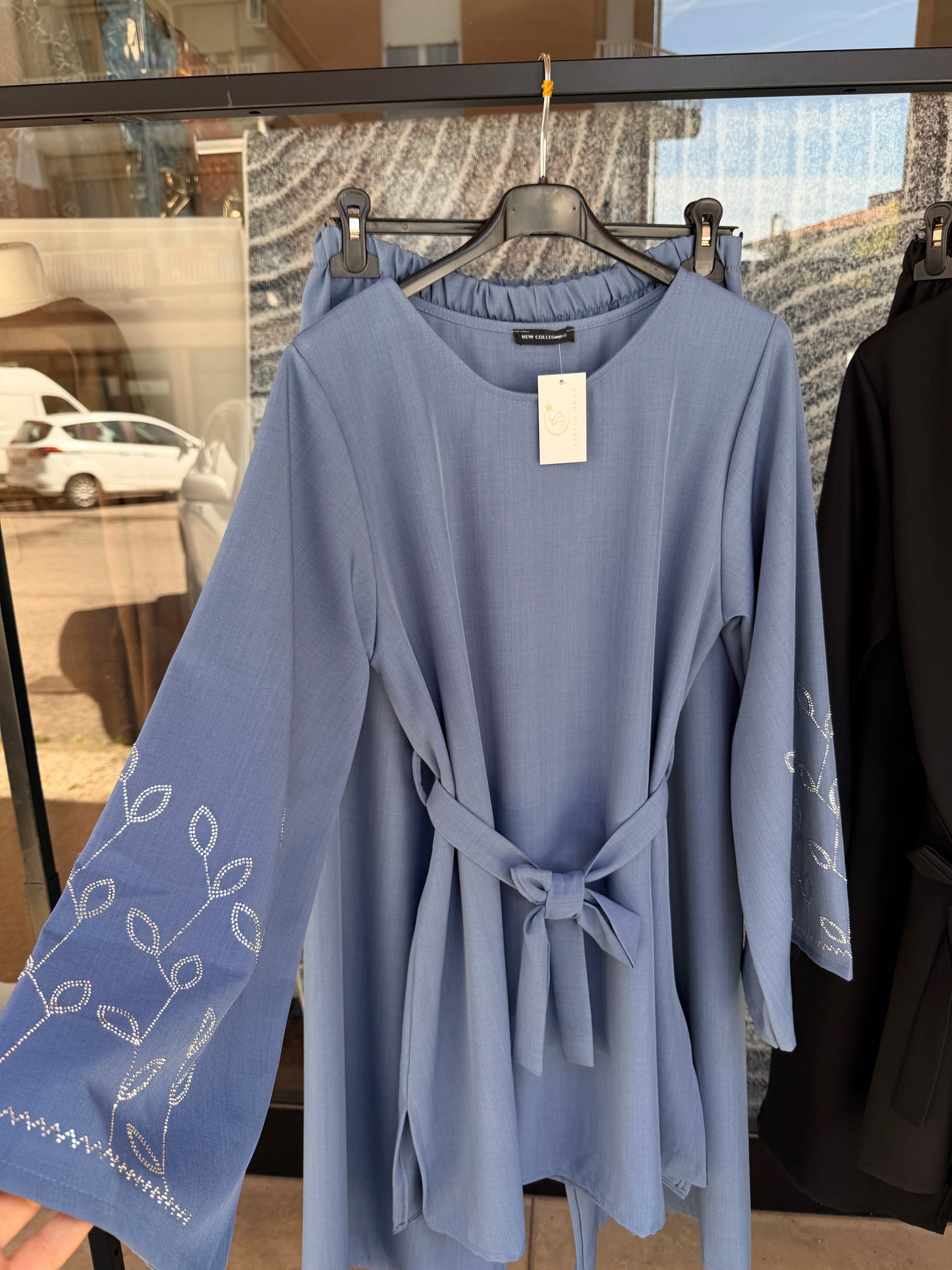 Completo Donna Elegante con Ricami Cristali – Taglia Unica
