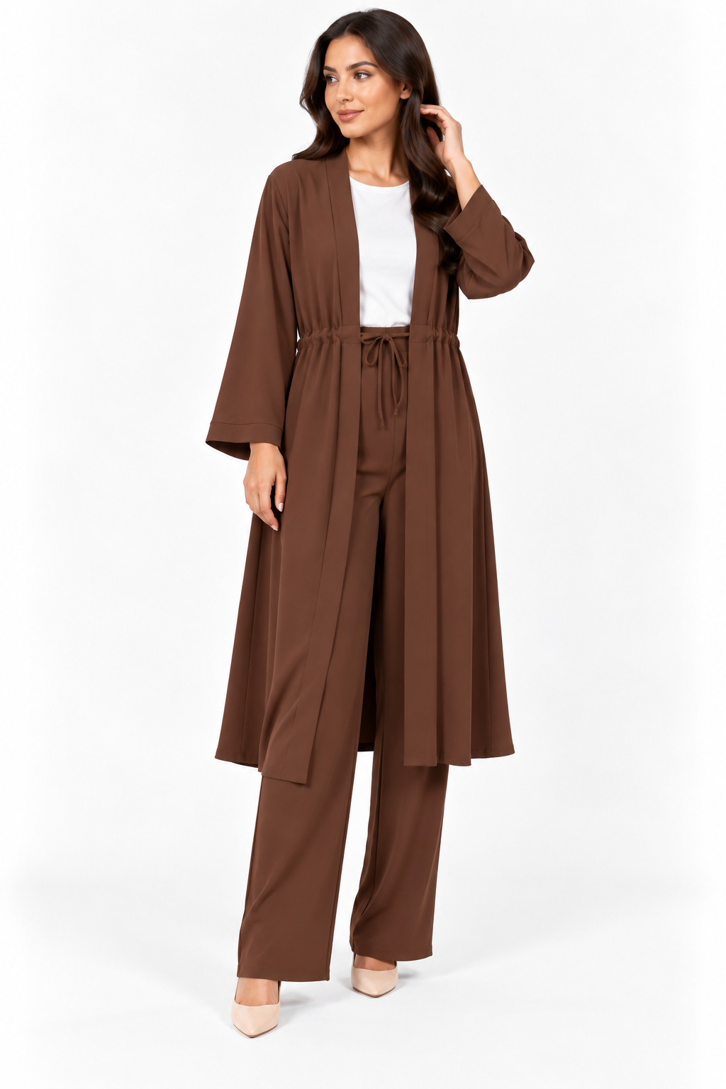 Completo MAELYS – Eleganza Moderna e Stile Raffinato
