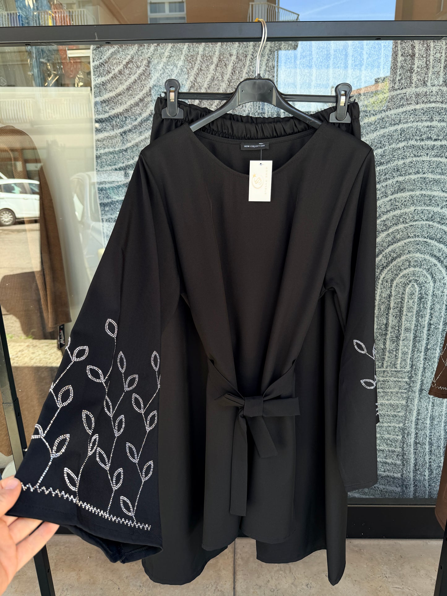 Completo Donna Elegante con Ricami Cristali – Taglia Unica