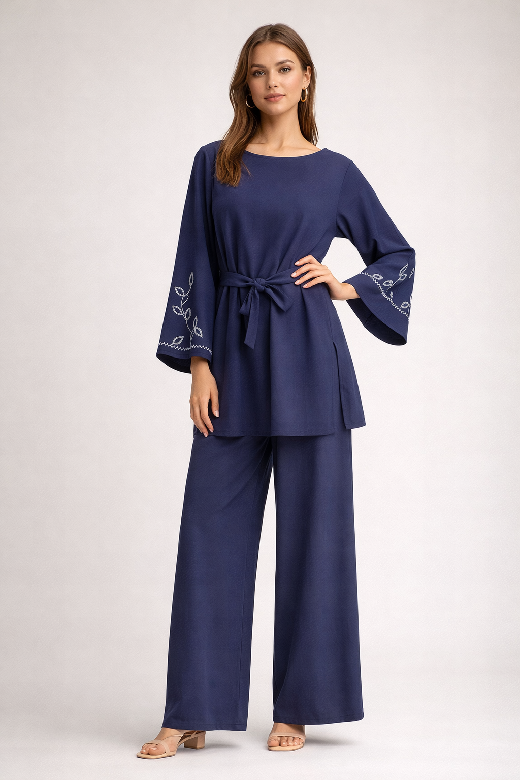 Completo Donna Elegante con Ricami Cristali – Taglia Unica