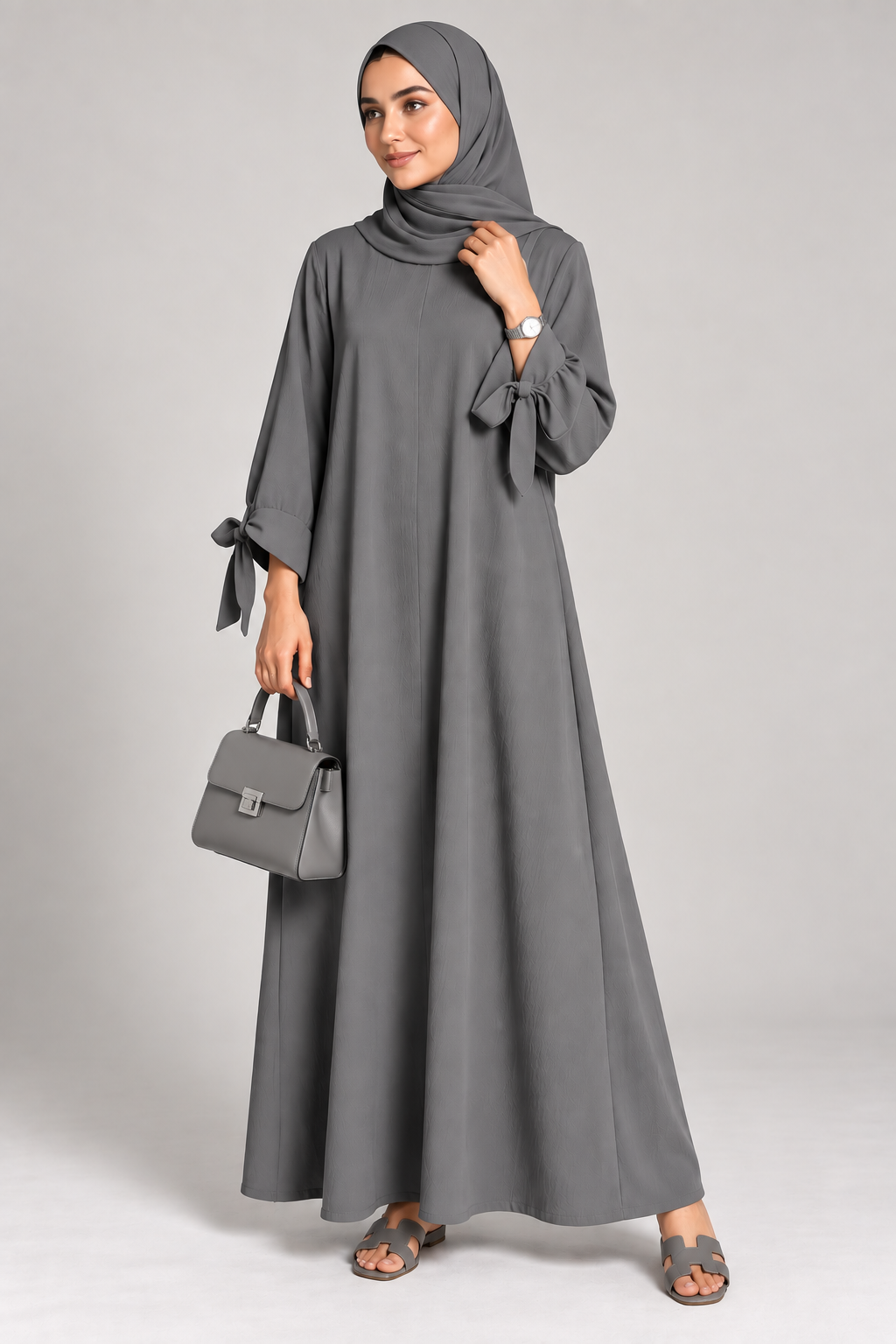 Abaya aus Medina-Seide mit Ballonärmeln und Schleife