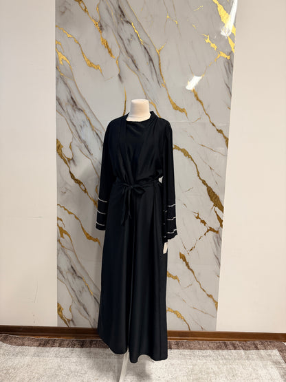 Abaya Elegante a Due Pezzi con Cristalli – Made in Italy