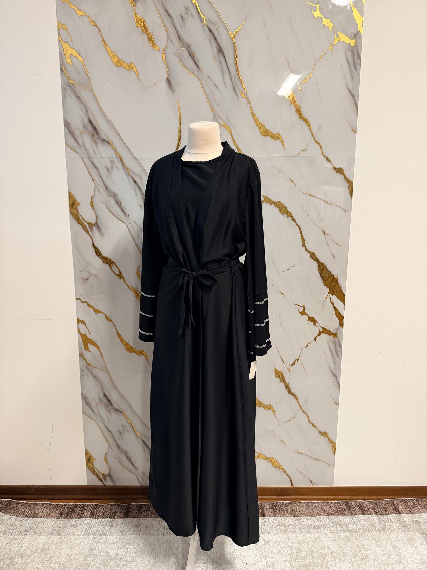 Abaya Elegante a Due Pezzi con Cristalli – Made in Italy