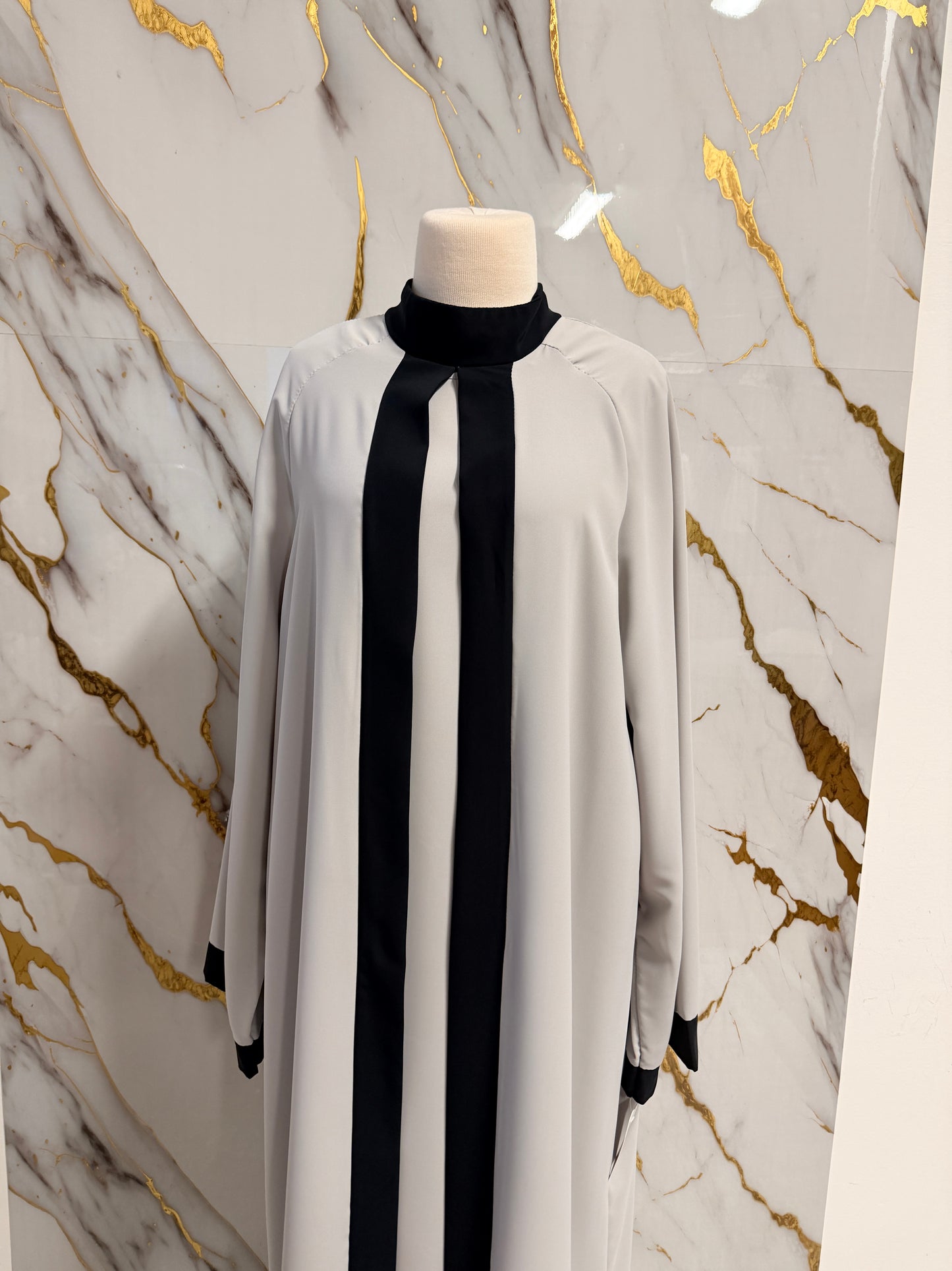 Abaya Elegante a Due Pezzi – Made in Italy