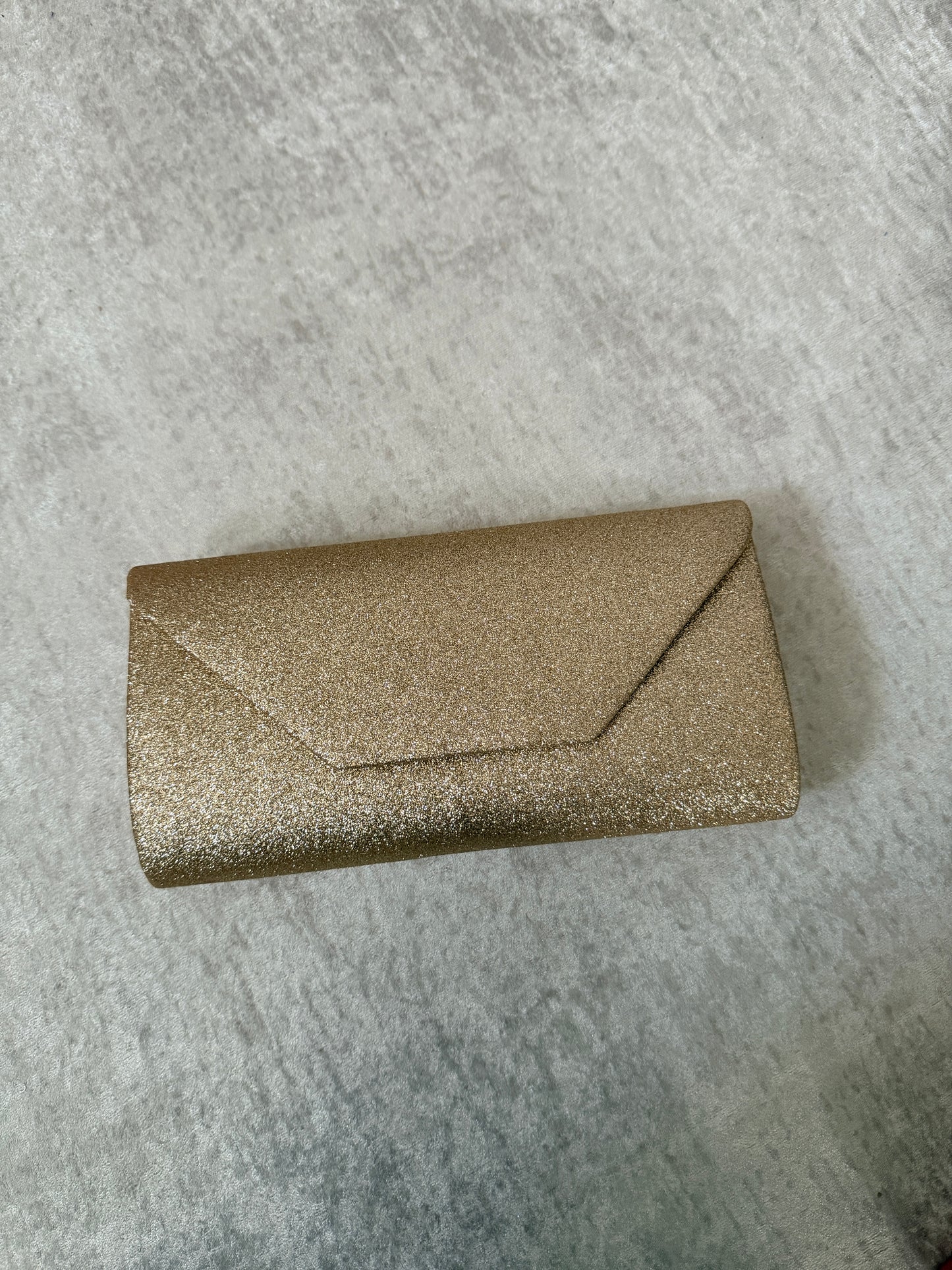 Clutch Elegante con Finitura Brillantinata – Disponibile in Vari Colori