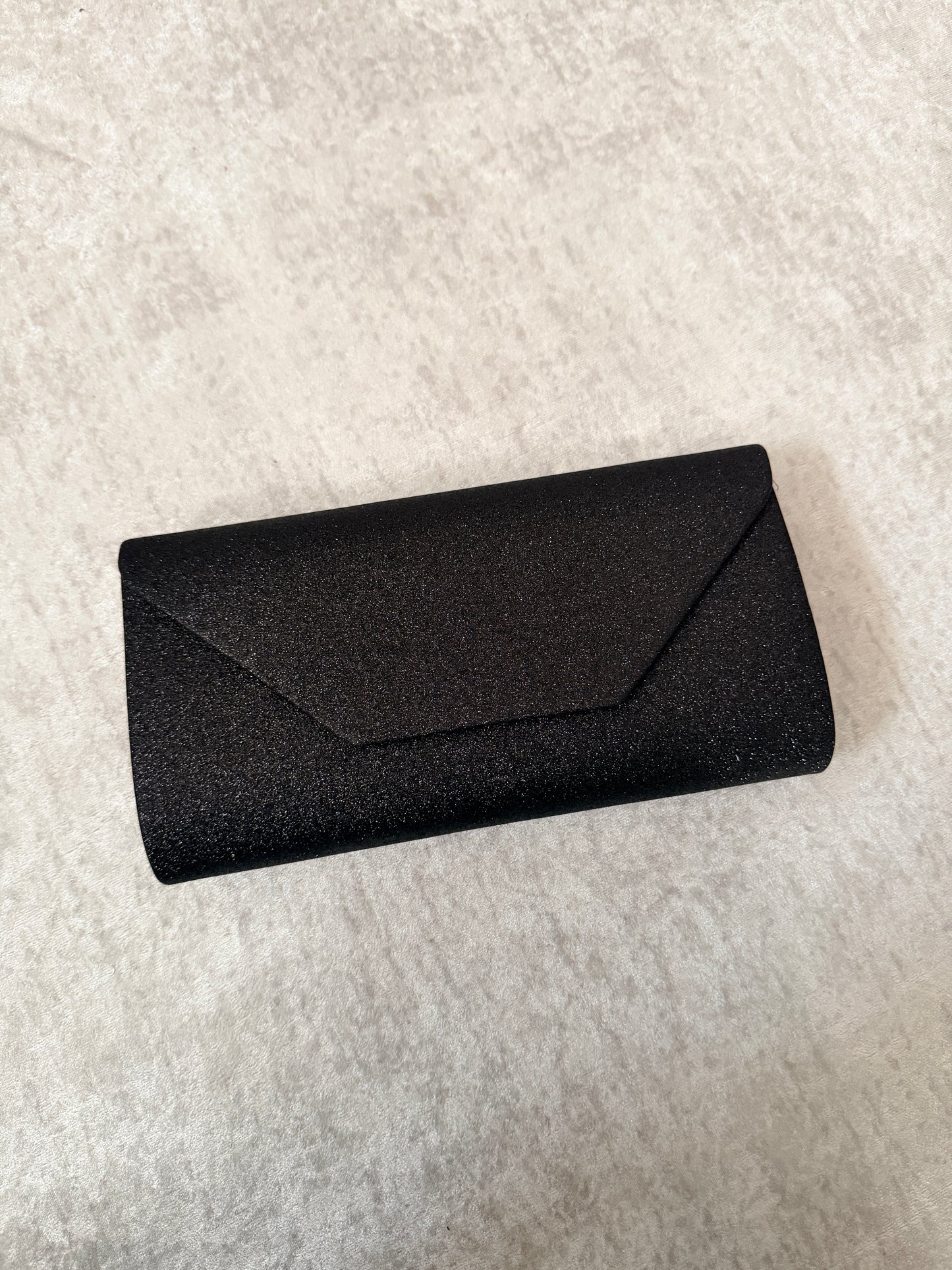 Clutch Elegante con Finitura Brillantinata – Disponibile in Vari Colori