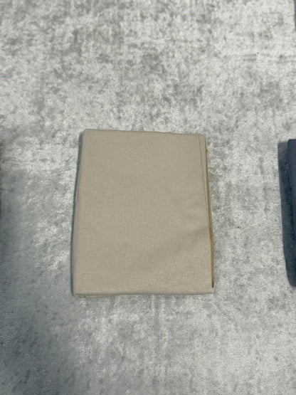 Cuffia con gomma sotto