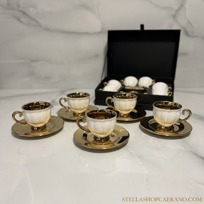 Eleganza Dorata per i Tuoi Momenti di Caffè